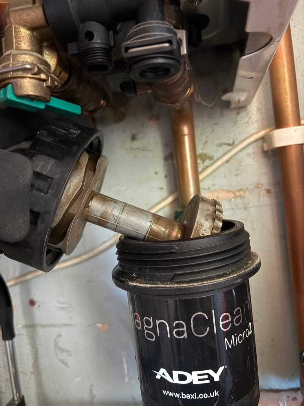 ADEY MagnaClean magnetic filter fitted to the pipework